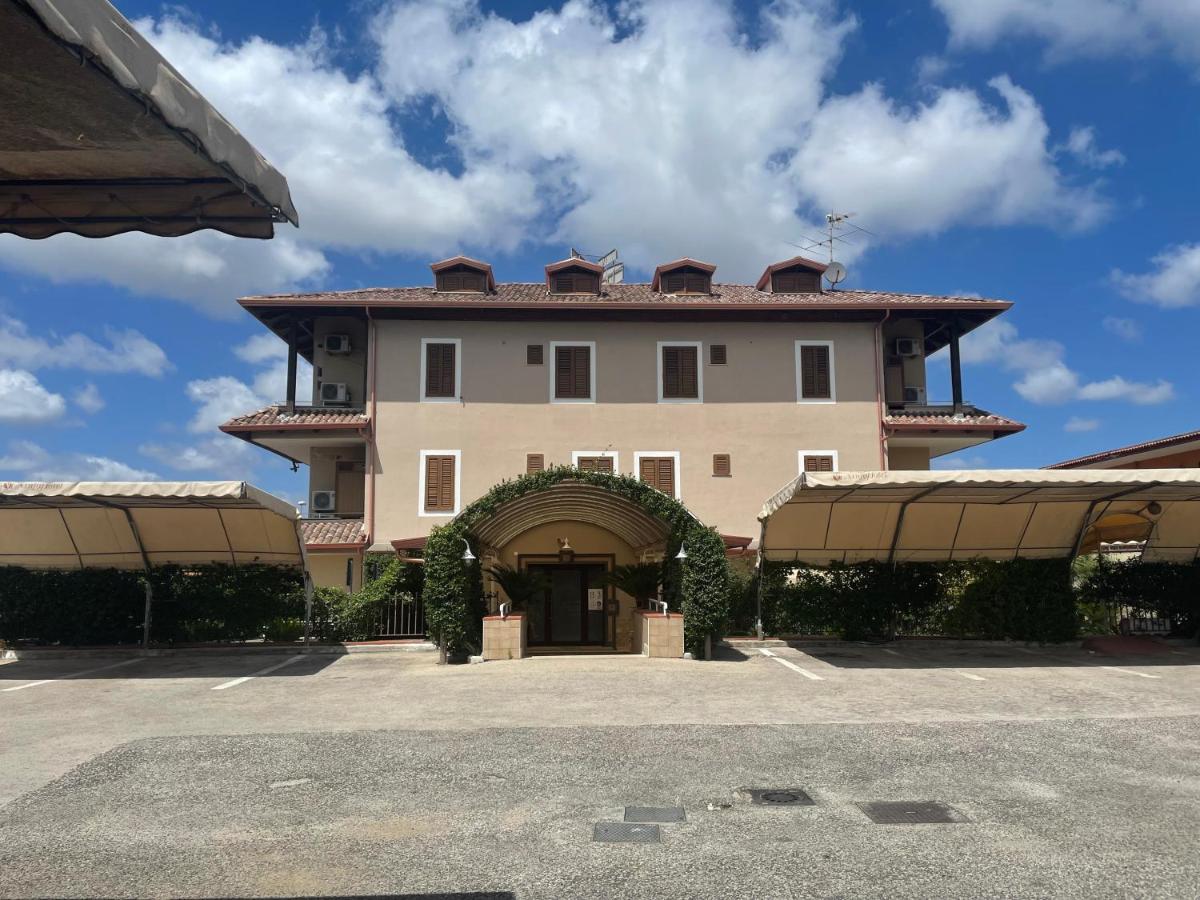 Ninfa Hotel